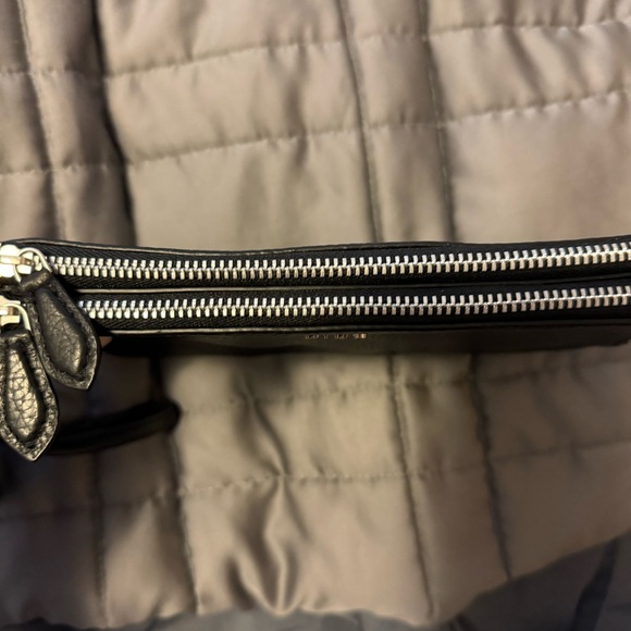 Kiko Black Leather Wallet with Pebbled Texture and Zipper Closure - Picture 4 of 6